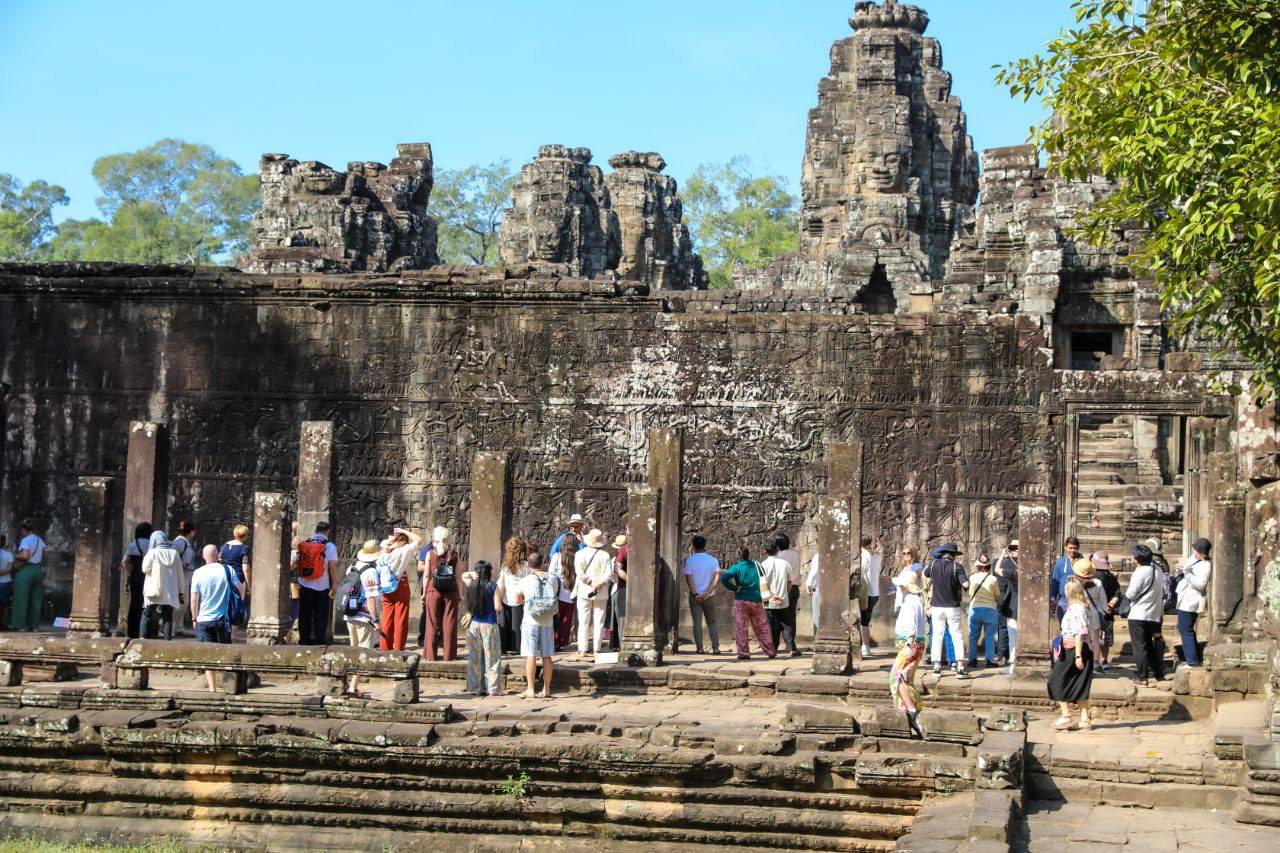 ភ្ញៀវទេសចរទស្សនាប្រាសាទបាយ័ន នាខែមករា ឆ្នាំ២០២៦។ រូបភាព៖ អាជ្ញាធរជាតិអប្សរា