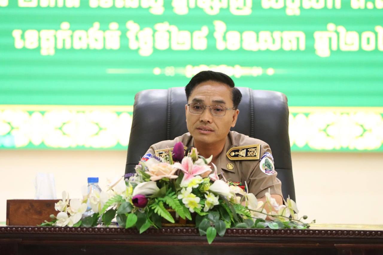 អ្នកនាំពាក្យរដ្ឋបាលខេត្តកំពង់ធំ លោក ម៉ាក់ ប៊ុនហុង