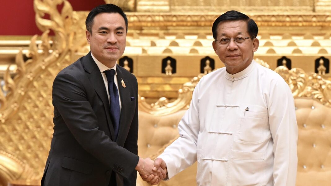 រដ្ឋមន្រ្ដីក្រសួងថាមពលថៃ ចាប់ដៃជាមួយប្រធានាធិបតីមីយ៉ាន់ម៉ា (អាវស)