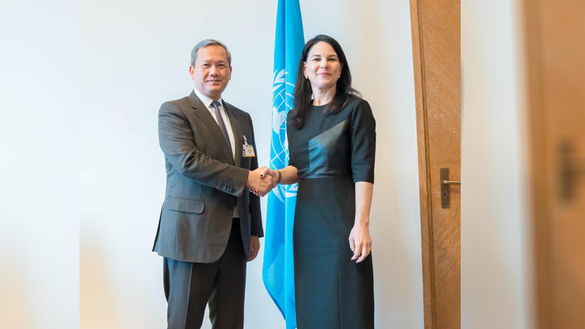 សម្តេចធិបតី បន្តជួបលោកស្រី Annalena Baerbock ប្រធានមហាសន្និបាត អង្គការសហប្រជាជាតិលើកទី៨០