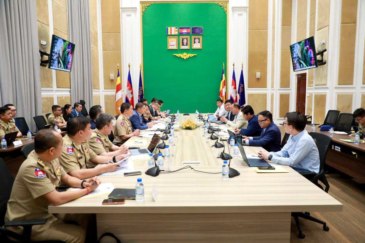 ការពិភាក្សាការងារជាមួយតំណាងក្រសួងសេដ្ឋកិច្ច និងហិរញ្ញវត្ថុ ដើម្បីពិនិត្យឡើងវិញអំពីតម្លៃសេវារដ្ឋបាលមួយចំនួនលើការងារអត្តសញ្ញាណកម្ម