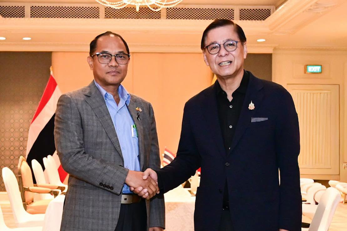 លោក អ៊ូទីន មួងស្វេ (ឆ្វេង) និងលោក សីហសក្តិ ភួងកេតកែវ