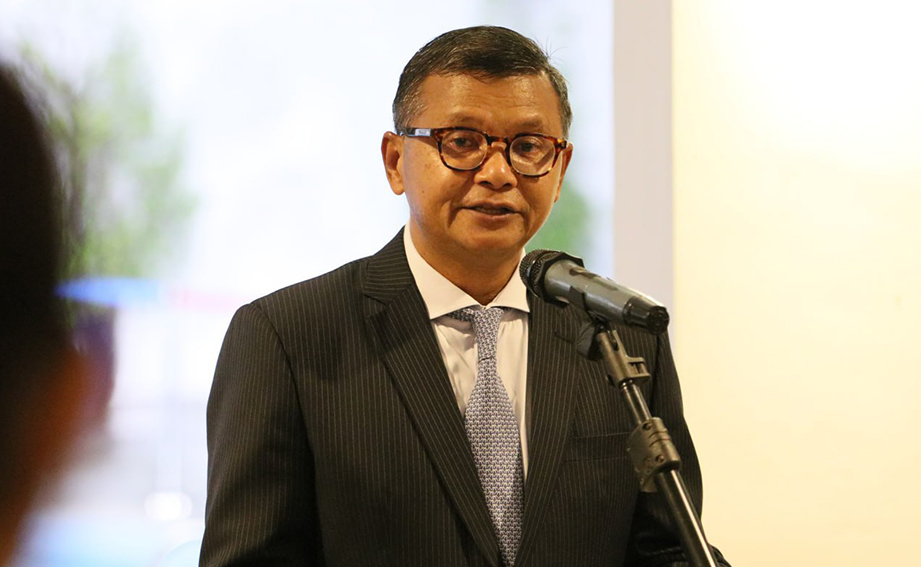 លោកឧបនាយករដ្ឋមន្រ្តី ហង់ ជួនណារ៉ុន រដ្ឋមន្រ្តីក្រសួងអប់រំ