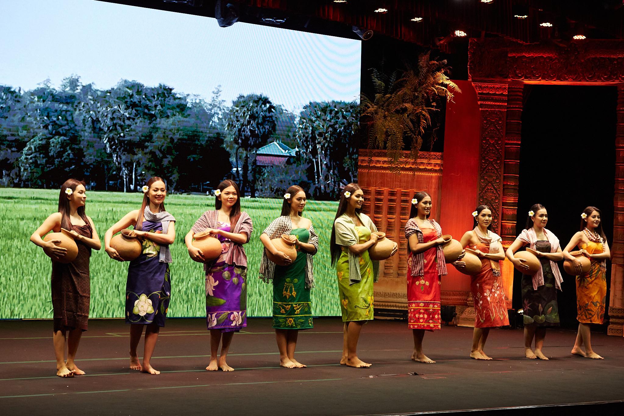 &nbsp; កម្មវិធី «រាត្រីសមោសរសំពត់បត់ខ្មែរ លើកទី២»។ រូបភាព៖ ក្រសួងវប្បធម៌ និងវិចត្រសិល្បៈ