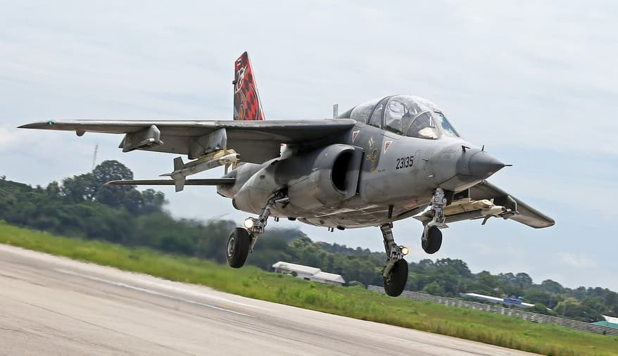 យន្តហោះចម្បាំង&nbsp;Alpha Jet&nbsp;