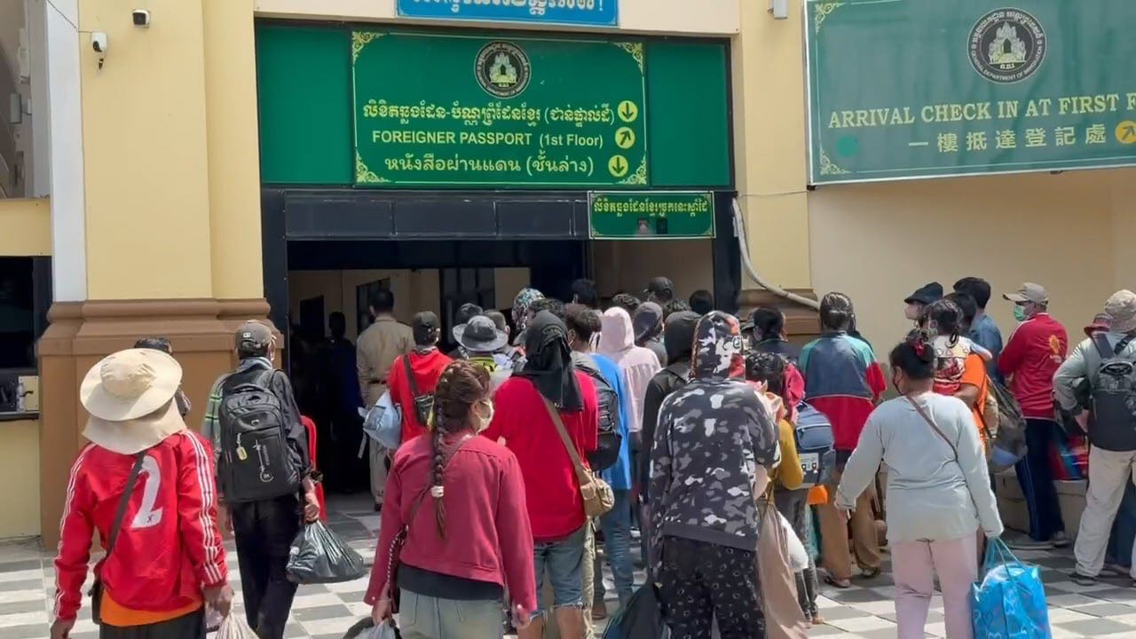 រូបភាព បងប្អូនពលករខ្មែរ