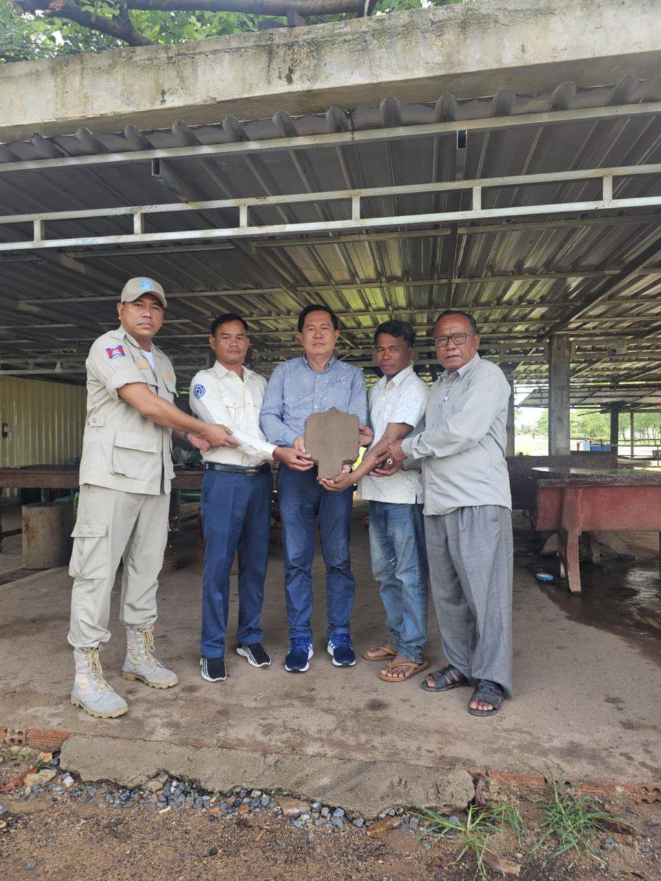 អាជ្ញាធរជាតិព្រះវិហារទទួលសិលាចារឹក១ ផ្ទាំងក្នុងរាជ្យព្រះបាទសូរ្យវរ្ម័នទី១​ ពីពលរដ្ឋកាលពីពេលថ្មីៗកន្លងទៅ។