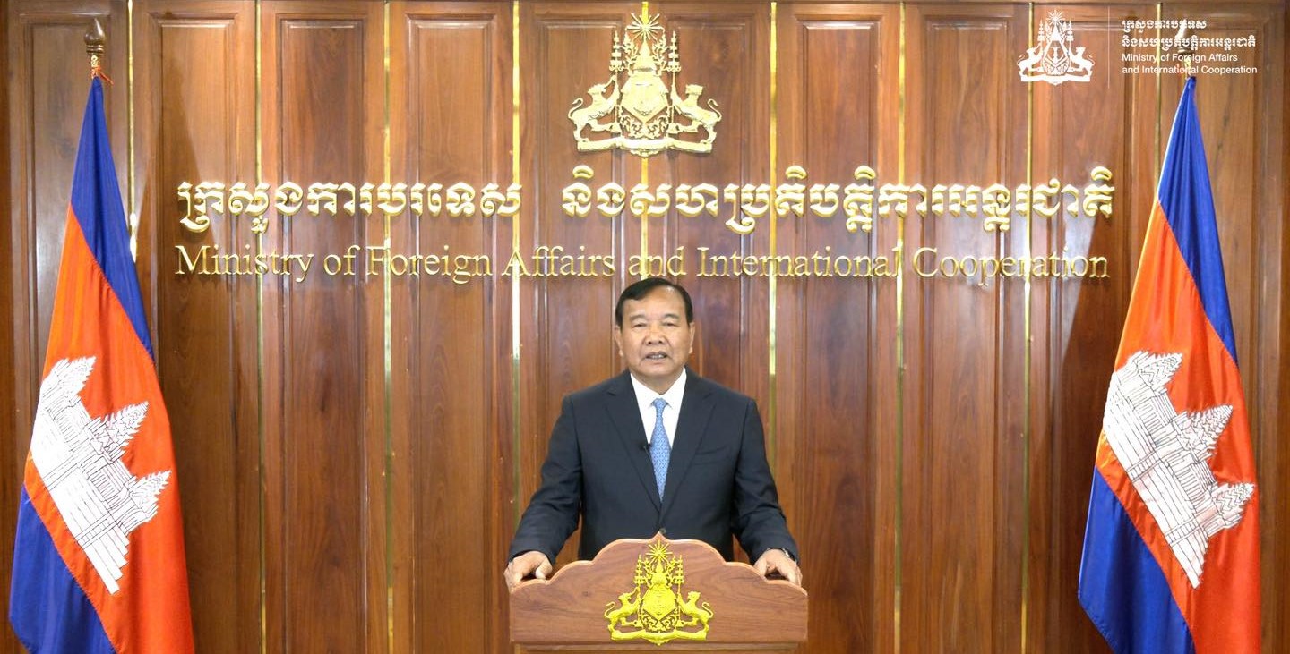 រូបលោក ប្រាក់ សុខុន ពីក្រសួងការបរទេស