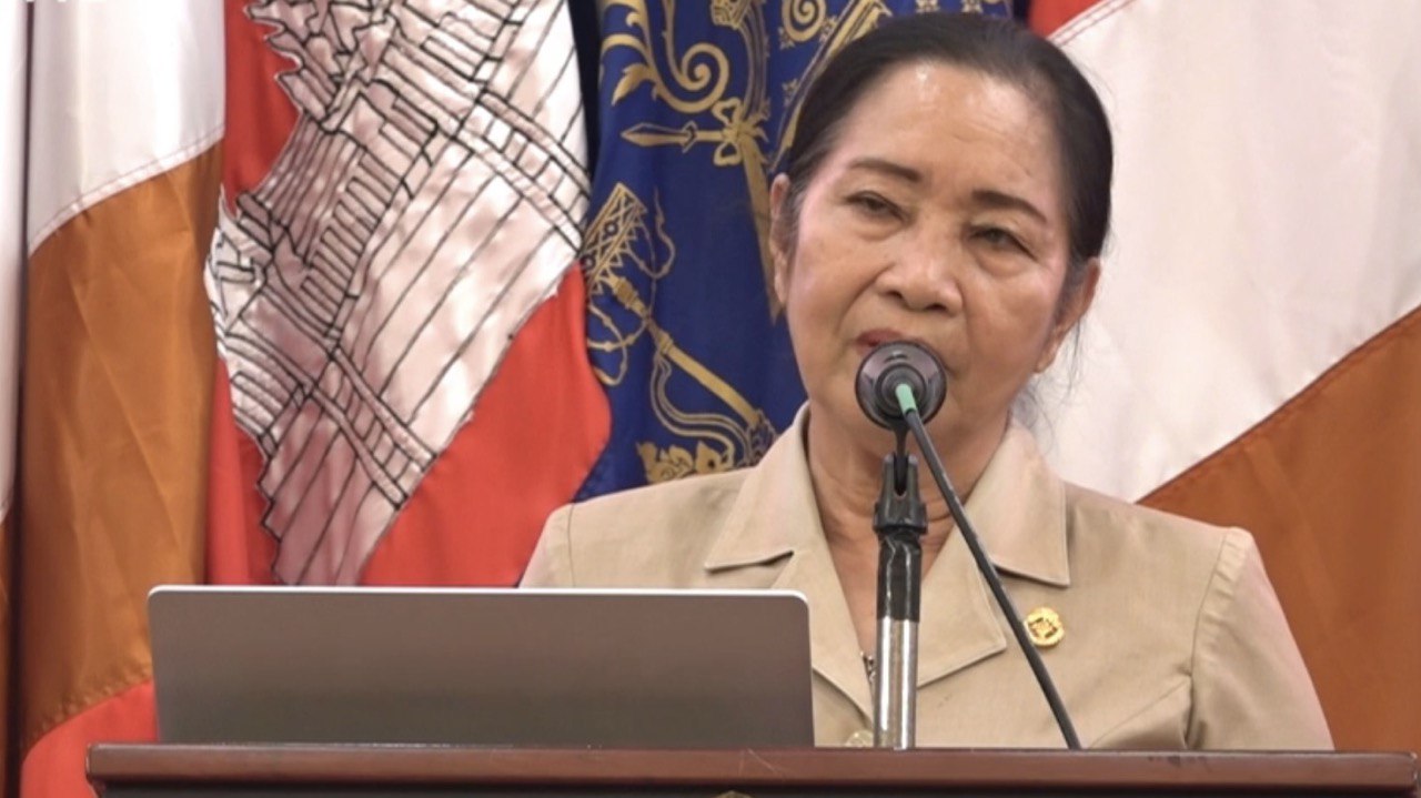លោកជំទាវ ជូ ប៊ុនអេង រដ្ឋលេខាធិការនៃក្រសួងមហាផ្ទៃ​