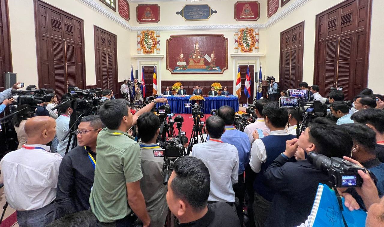 លោក កើត រិទ្ធ ធ្វើសន្និសីទកាសែតជុំវិញអំពើឃាតកម្មដែលប្រព្រឹត្តដោយលោក ស្រី ស៊ីណា។&nbsp;